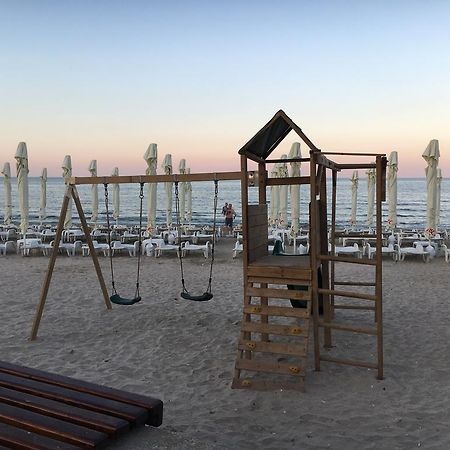 Ely Residence Mamaia Exterior foto